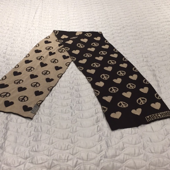 Moschino authentic scarf reversible - Picture 1 of 5